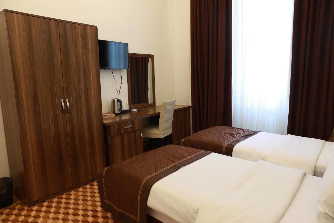 Malakan Hotel Baku Ngoại thất bức ảnh